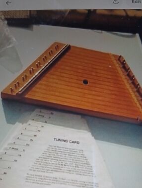 Wooden Mountain Dulcimer-style Zither in Light Brown - Unbranded